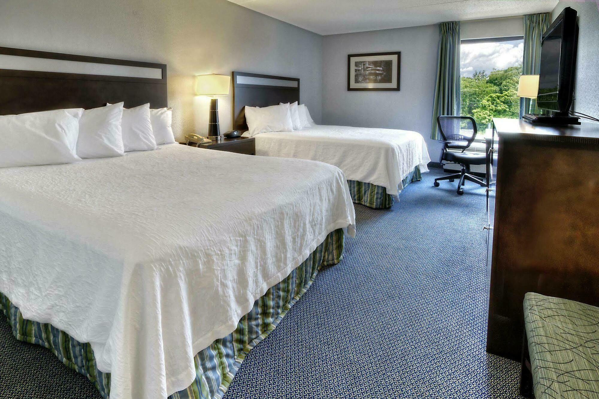 Hampton Inn Greensburg Exterior foto